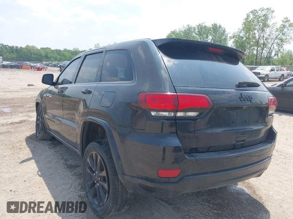 2017 Jeep Grand Cherokee Laredo with VIN 1C4RJFAGXHC818834, listed as a IAAI auction lot 42422744 with 154,287 mi miles and . Bid and sale history available at DreamBid. Image 3.