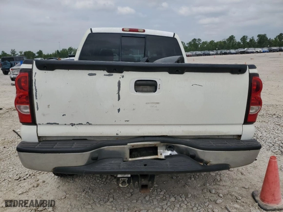 2005 Chevrolet Silverado 1500 LS with VIN 2GCEC13TX51205989, listed as a Copart auction lot 53395695 with 389,710 mi miles and Clean Title. Bid and sale history available at carsss.com. Image 6.