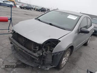2012 Nissan Sentra SR z VIN 3N1AB6APOCL641642, wystawiony jako IAAI lot #42475409 z przebiegiem 185 419 mil mil oraz . Historia ofert i sprzedaży dostępna na DreamBid. Obrazek 2.