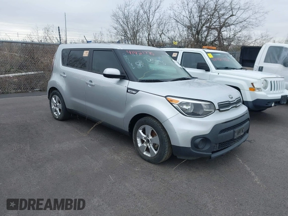 2018 Kia Soul with VIN KNDJN2A25J7597186, listed as a IAAI auction lot 41421770 with 283,072 mi miles. Bid and sale history available at carsss.com. Image 1.
