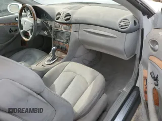 2005 Mercedes-Benz CLK 320 with VIN WDBTK65G45T033846, listed as a Copart auction lot 84766294 with 88,813 mi miles and Clean Title. Bid and sale history available at DreamBid. Image 8.