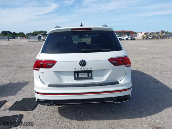 2023 Volkswagen Tiguan SE R-Line Black with VIN 3VVCB7AX0PM090710, listed as a IAAI auction lot 41256904 with 12,819 mi miles. Bid and sale history available at carsss.com. Image 16.