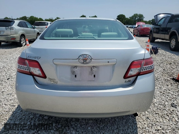 2011 Toyota Camry LE z VIN 4T4BF3EK0BR092145, wystawiony jako Copart lot #58713825 z przebiegiem 133 324 mil mil oraz Szkoda całkowita • Salvage title. Historia ofert i sprzedaży dostępna na DreamBid. Obrazek 6.