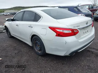 2016 Nissan Altima SR with VIN 1N4AL3AP8GC194137, listed as a IAAI auction lot 41963692 with 206,150 mi miles and . Bid and sale history available at DreamBid. Image 3.