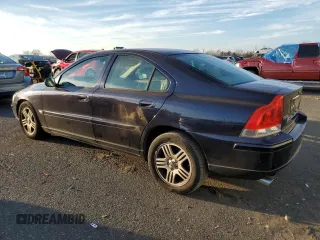 2005 Volvo S60 with VIN YV1RH592452471950, listed as a Copart auction lot 81043554 with 169,279 mi miles and Clean Title. Bid and sale history available at carsss.com. Image 2.