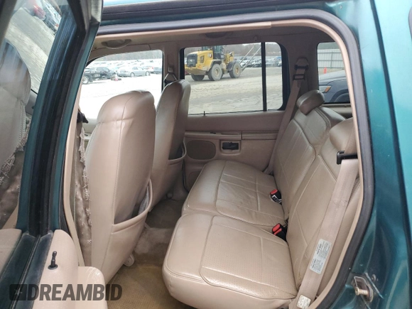1998 Ford Explorer XLT z VIN 1FMZU32P7WUC59363, wystawiony jako Copart lot #83879354 z przebiegiem 304 490 mil mil oraz Czysty tytuł • Clean title. Historia ofert i sprzedaży dostępna na DreamBid. Obrazek 11.