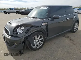 2013 MINI Hardtop S with VIN WMWSV3C58DT478574, listed as a Copart auction lot 47349245 with 65,750 mi miles and Salvage Title. Bid and sale history available at DreamBid. Image 1.