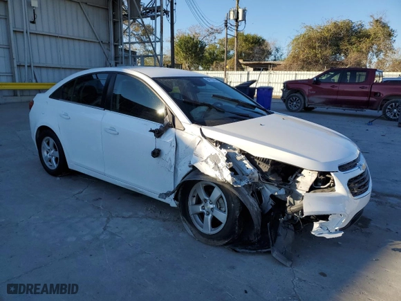 2015 Chevrolet Cruze LT with VIN 1G1PC5SB2F7268204, listed as a Copart auction lot 84710314 with 111,832 mi miles and Salvage Title. Bid and sale history available at carsss.com. Image 4.
