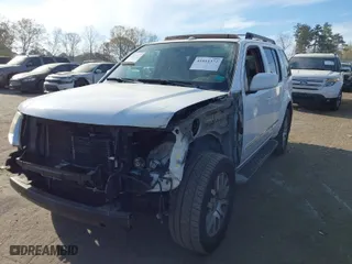 2011 Nissan Pathfinder Silver with VIN 5N1AR1NB2BC621053, listed as a IAAI auction lot 41911372 with 156,326 mi miles. Bid and sale history available at carsss.com. Image 2.