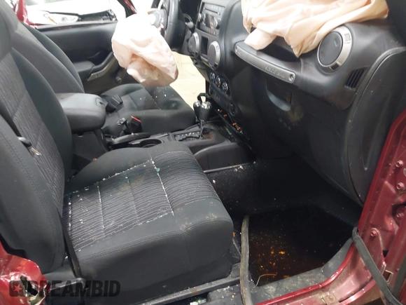 2011 Jeep Wrangler Sport z VIN 1J4AA2D19BL613164, wystawiony jako IAAI lot #42514207 z przebiegiem Nie podano mil oraz . Historia ofert i sprzedaży dostępna na DreamBid. Obrazek 5.