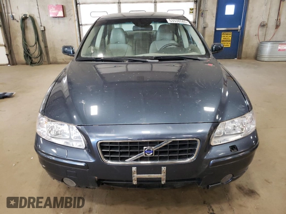 2006 Volvo S60 2.5T with VIN YV1RH592862554749, listed as a Copart auction lot 53538585 with 86,040 mi miles and Clean Title. Bid and sale history available at carsss.com. Image 5.
