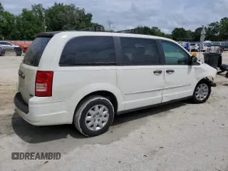 2008 Chrysler Town & Country LX z VIN 2A8HR44HX8R708086, wystawiony jako Copart lot #56577115 z przebiegiem 159 482 mil mil oraz Szkoda całkowita • Salvage title. Historia ofert i sprzedaży dostępna na DreamBid. Obrazek 3.