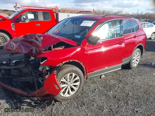 2018 Volkswagen Tiguan SEL with VIN 3VV3B7AX1JM076161, listed as a IAAI auction lot 40931210 with 106,916 mi miles. Bid and sale history available at carsss.com. Image 18.