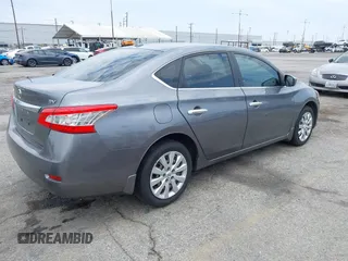 2015 Nissan Sentra SL z VIN 3N1AB7AP1FY327401, wystawiony jako IAAI lot #42425474 z przebiegiem 137 973 mil mil oraz . Historia ofert i sprzedaży dostępna na DreamBid. Obrazek 4.
