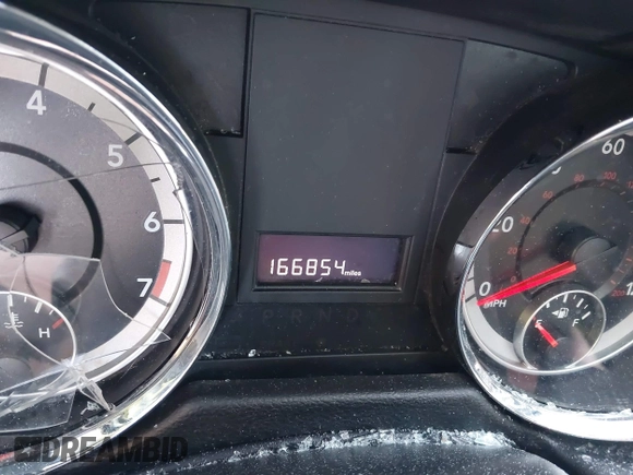 2019 Dodge Grand Caravan SE with VIN 2C4RDGBGXKR528085, listed as a IAAI auction lot 41946407 with 166,854 mi miles and . Bid and sale history available at DreamBid. Image 7.