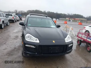 2008 Porsche Cayenne Turbo with VIN WP1AC29P28LA97203, listed as a IAAI auction lot 41541313 with 192,281 mi miles. Bid and sale history available at carsss.com. Image 12.