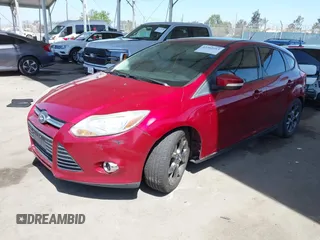 2014 Ford Focus SE z VIN 1FADP3K21EL326401, wystawiony jako IAAI lot #42261913 z przebiegiem 104 717 mil mil oraz . Historia ofert i sprzedaży dostępna na DreamBid. Obrazek 17.