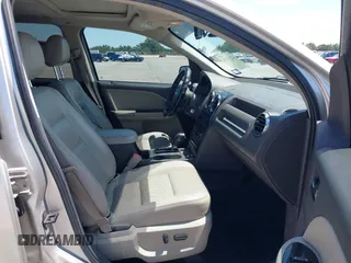 2008 Ford Taurus X SEL z VIN 1FMDK02W48GA11501, wystawiony jako IAAI lot #42184768 z przebiegiem 247 428 mil mil oraz . Historia ofert i sprzedaży dostępna na DreamBid. Obrazek 5.