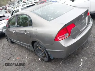 2008 Honda Civic LX with VIN 2HGFA16588H352185, listed as a IAAI auction lot 41917952 with 195,612 mi miles and . Bid and sale history available at DreamBid. Image 3.