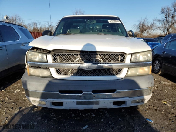 2003 Chevrolet Silverado 2500HD LS with VIN 1GCHK29U13E214078, listed as a Copart auction lot 43238785 with 321,528 mi miles and Salvage Title. Bid and sale history available at carsss.com. Image 5.