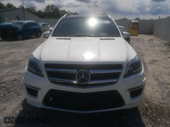2015 Mercedes-Benz GL-Class GL 63 AMG with VIN 4JGDF7EE5FA449301, listed as a Copart auction lot 55880074 with 29,682 mi miles and Non Repairable. Bid and sale history available at carsss.com. Image 5.