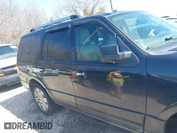 2011 Ford Expedition Limited with VIN 1FMJU1K58BEF14865, listed as a IAAI auction lot 41785270 with 232,492 mi miles. Bid and sale history available at carsss.com. Image 14.