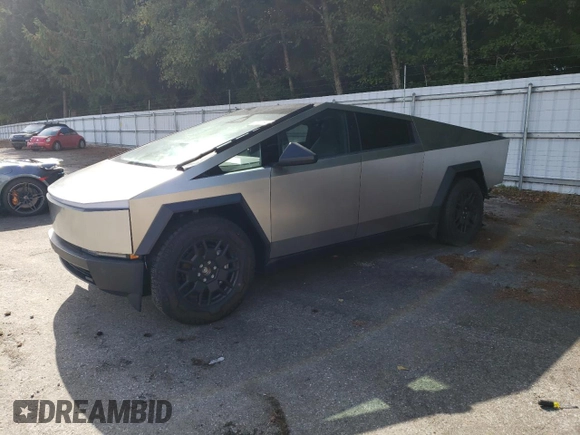2024 Tesla Cybertruck z VIN 7G2CEHED8RA006307, wystawiony jako Copart lot #74118474 z przebiegiem 1773 mil mil oraz Szkody całkowita. Historia ofert i sprzedaży dostępna na DreamBid. Obrazek 1.