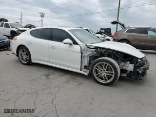 2015 Porsche Panamera 4 with VIN WP0AA2A7XFL001351, listed as a Copart auction lot 71398614 with 51,125 mi miles and Salvage Title. Bid and sale history available at carsss.com. Image 4.