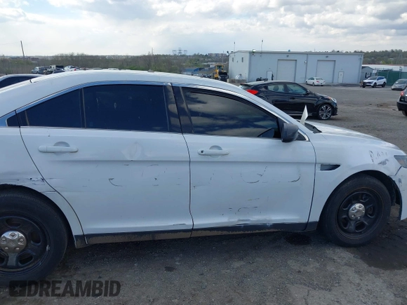 2015 Ford Police Interceptor с VIN 1FAHP2L80FG195423, выставлен на аукционе IAAI как лот 42054288 с пробегом 148 313 миль миль и . История ставок и продаж доступна на DreamBid. Изображение 18.