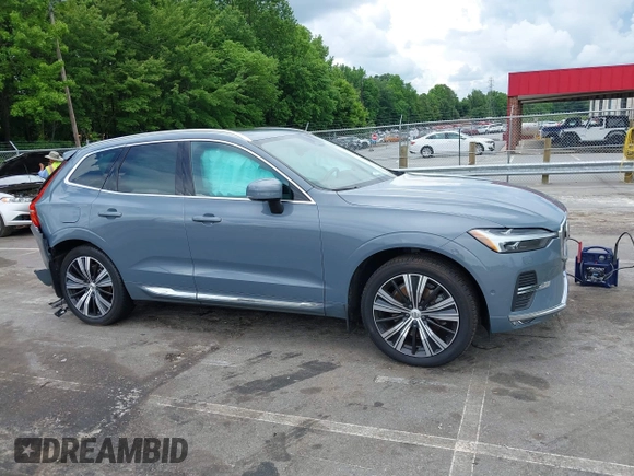 2022 Volvo XC60 Inscription z VIN YV4062RL6N1954497, wystawiony jako IAAI lot #42243369 z przebiegiem 38 043 mil mil oraz . Historia ofert i sprzedaży dostępna na DreamBid. Obrazek 13.