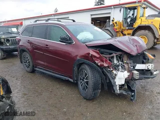 2015 Toyota Highlander Limited with VIN 5TDDKRFH8FS172716, listed as a IAAI auction lot 41571764 with 57,580 mi miles. Bid and sale history available at carsss.com. Image 1.
