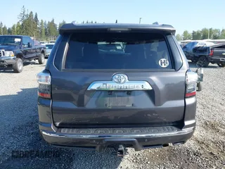 2015 Toyota 4Runner Limited with VIN JTEBU5JR3F5243722, listed as a IAAI auction lot 42111387 with 124,608 mi miles and . Bid and sale history available at carsss.com. Image 17.