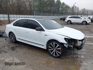 2018 Volkswagen Passat GT z VIN 1VWJM7A37JC033830, wystawiony jako IAAI lot #41521158 z przebiegiem 80 858 mil mil oraz . Historia ofert i sprzedaży dostępna na DreamBid. Obrazek 1.