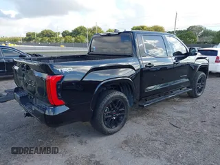 2022 Toyota Tundra 2WD SR5 with VIN 5TFLA5AB5NX012795, listed as a IAAI auction lot 41599301 with 25,191 mi miles. Bid and sale history available at carsss.com. Image 4.