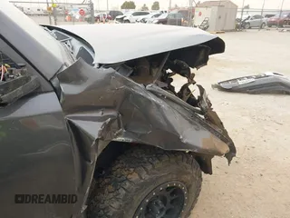 2015 Toyota 4Runner Limited with VIN JTEBU5JR1F5267923, listed as a IAAI auction lot 41805736 with Not Provided miles and . Bid and sale history available at carsss.com. Image 6.