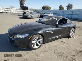 2016 BMW Z4 sDrive28i with VIN WBALL5C51G5A20067, listed as a Copart auction lot 43067105 with 37,409 mi miles and Salvage Title. Bid and sale history available at carsss.com. Image 1.