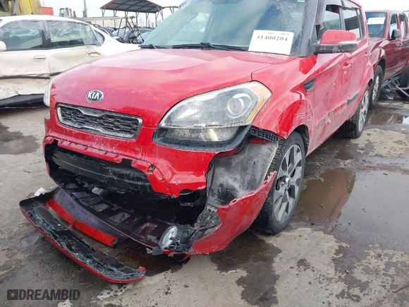 2013 Kia Soul + with VIN KNDJT2A62D7628259, listed as a IAAI auction lot 41400204 with 87,200 mi miles. Bid and sale history available at carsss.com. Image 6.