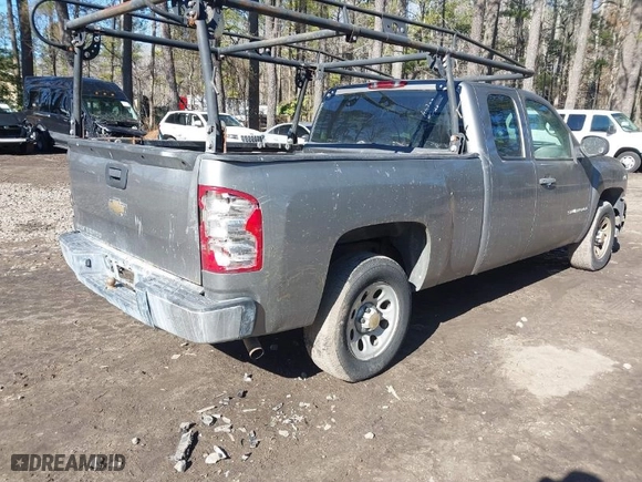 2008 Chevrolet Silverado 1500 Work Truck with VIN 1GCEC19X78Z163206, listed as a IAAI auction lot 41654310 with 224,879 mi miles. Bid and sale history available at carsss.com. Image 4.