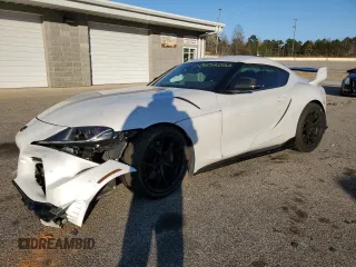 2021 Toyota Supra 3.0 z VIN WZ1DB0C08MW045912, wystawiony jako Copart lot #49248065 z przebiegiem Nie podano mil oraz Nie do naprawy. Historia ofert i sprzedaży dostępna na DreamBid. Obrazek 1.