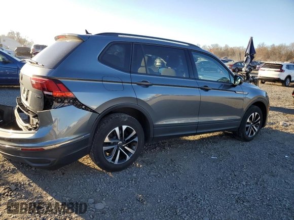2022 Volkswagen Tiguan S with VIN 3VV0B7AX2NM043145, listed as a Copart auction lot 80870404 with 22,284 mi miles and Salvage Title. Bid and sale history available at carsss.com. Image 3.