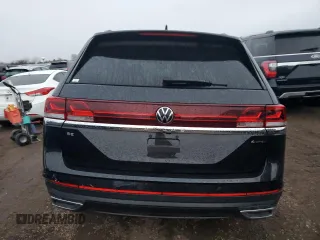 2024 Volkswagen Atlas SE with VIN 1V2LR2CA4RC580463, listed as a Copart auction lot 81372744 with 300 mi miles and Salvage title. Bid and sale history available at DreamBid. Image 6.