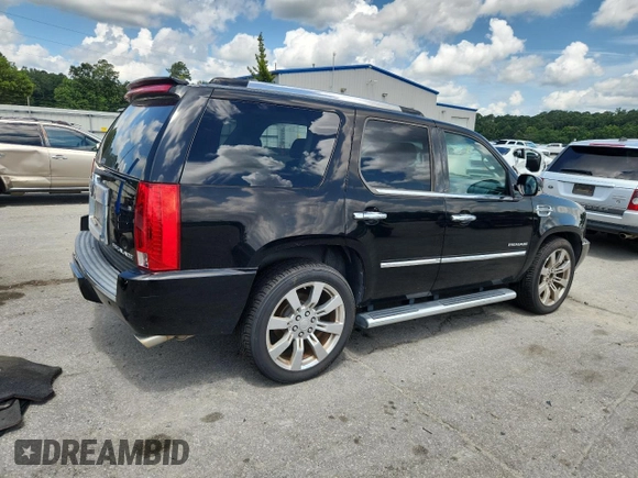 2010 Cadillac Escalade Luxury z VIN 1GYUCBEF9AR249146, wystawiony jako Copart lot #60971125 z przebiegiem 231 158 mil mil oraz Czysty tytuł • Clean title. Historia ofert i sprzedaży dostępna na DreamBid. Obrazek 3.