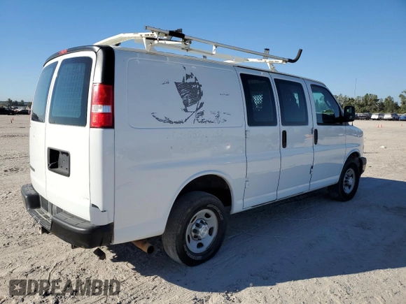 2018 Chevrolet Express Cargo Van with VIN 1GCWGAFP7J1308813, listed as a Copart auction lot 76701314 with 230,531 mi miles and Clean Title. Bid and sale history available at carsss.com. Image 3.