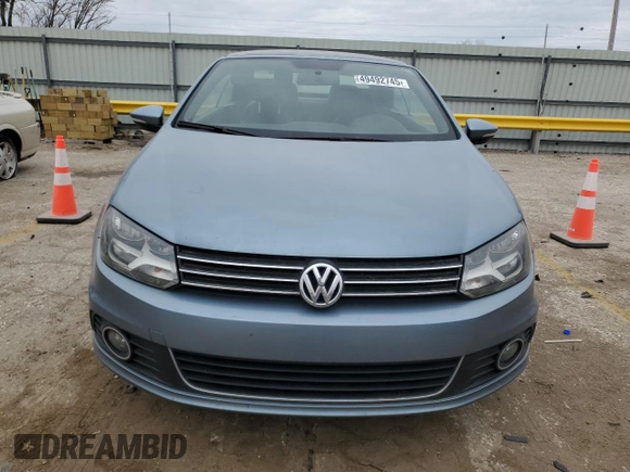 2013 Volkswagen Eos Komfort с VIN WVWBW8AH4DV001042, выставлен на аукционе Copart как лот 49492745 с пробегом 119 825 миль миль и Списание • Salvage title. История ставок и продаж доступна на DreamBid. Изображение 5.