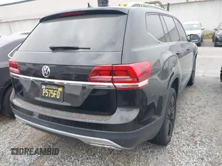 2018 Volkswagen Atlas SE with VIN 1V2DP2CA6JC600310, listed as a IAAI auction lot 42256570 with 29,912 mi miles and . Bid and sale history available at DreamBid. Image 17.