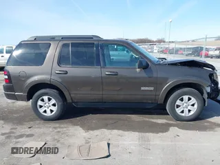 2008 Ford Explorer XLT with VIN 1FMEU73E88UB29534, listed as a IAAI auction lot 41775911 with 120,440 mi miles. Bid and sale history available at carsss.com. Image 13.
