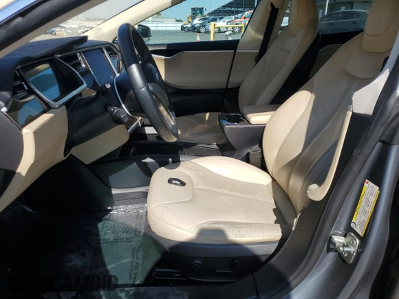 2013 Tesla Model S z VIN 5YJSA1CN6DFP03404, wystawiony jako Copart lot #60239535 z przebiegiem 103 800 mil mil oraz Czysty tytuł • Clean title. Historia ofert i sprzedaży dostępna na DreamBid. Obrazek 8.