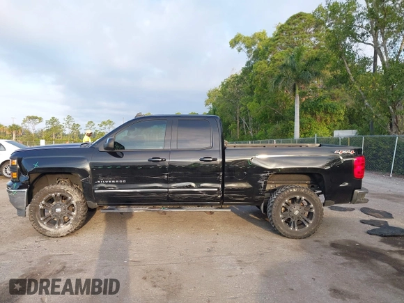 2015 Chevrolet Silverado 1500 LT with VIN 1GCVKREC3FZ241773, listed as a IAAI auction lot 42054178 with 146,304 mi miles. Bid and sale history available at carsss.com. Image 13.