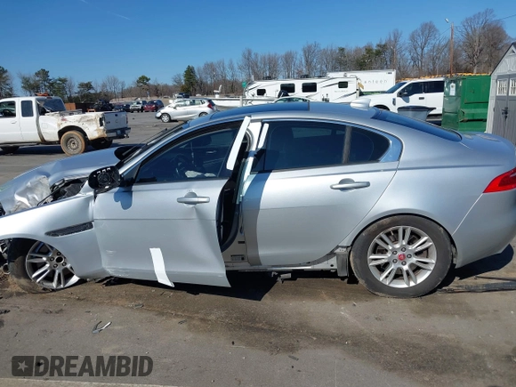2017 Jaguar XE 25t Premium with VIN SAJAD4BG8HA976156, listed as a IAAI auction lot 41496861 with 83,824 mi miles. Bid and sale history available at carsss.com. Image 14.