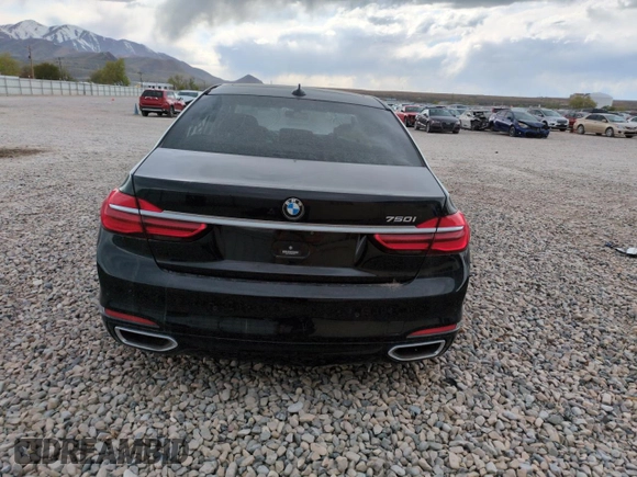 2017 BMW 7 Series 750i с VIN WBA7F0C35HGM21697, выставлен на аукционе Copart как лот 54713825 с пробегом Не указан миль и Списание • Salvage title. История ставок и продаж доступна на DreamBid. Изображение 6.